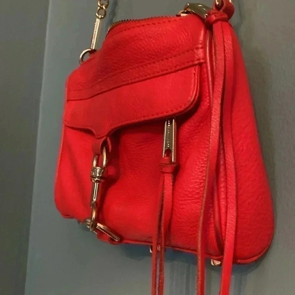 Rebecca Minkoff red leather cross body with gold chain strap and gold accents - Picture 3 of 11